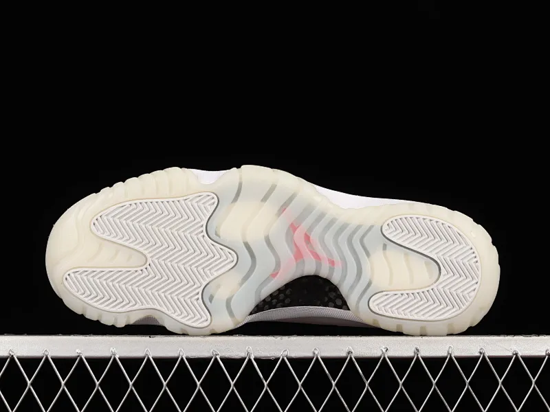 All categories Air Jordan Jordan series basketball shoes Air Jordan 11 F version Air Jordan 11 "Platinum Tint" AJ11 Joe 11 Bugs Bunny 378037-016